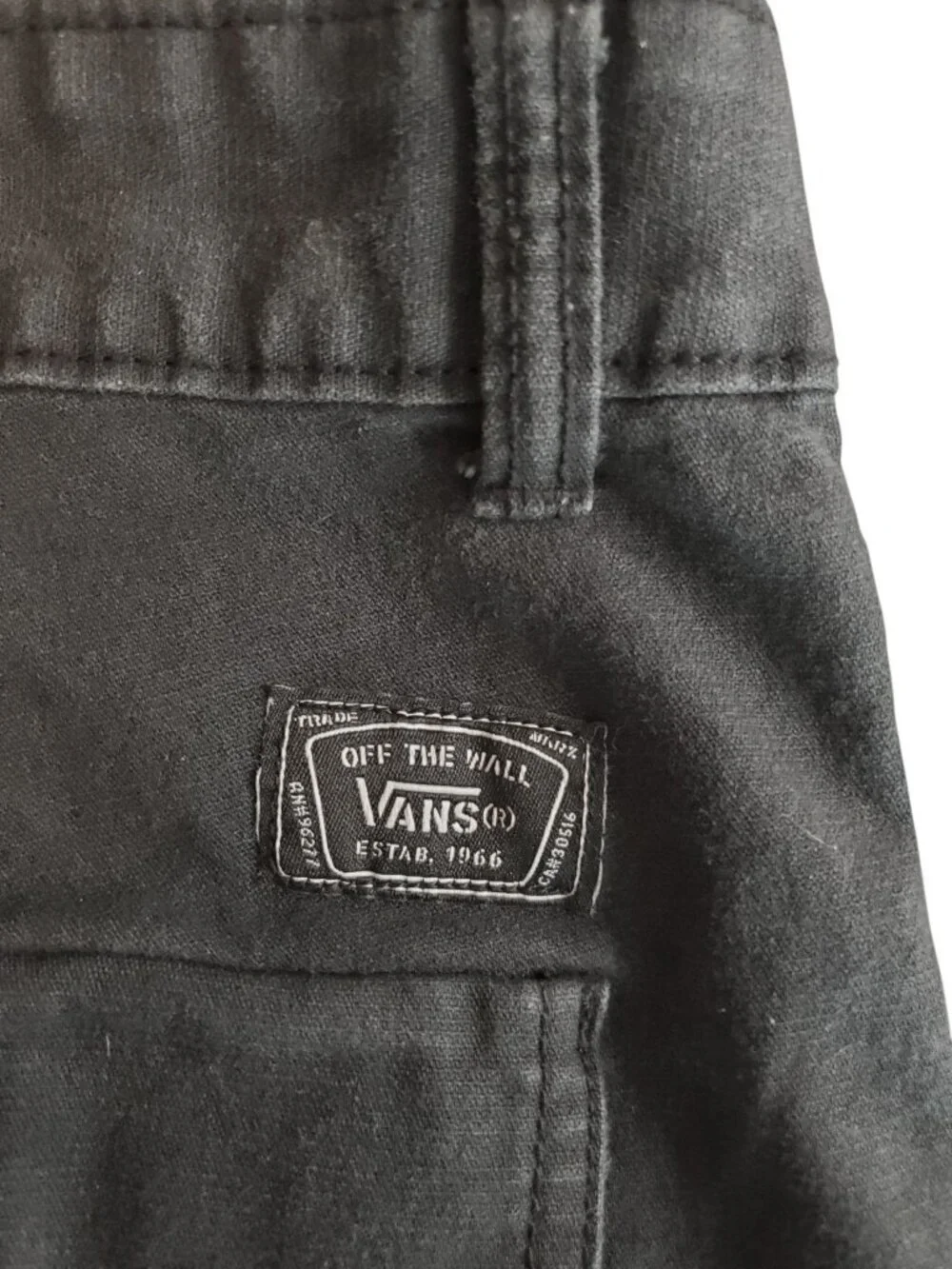 VANS Off The Wall Men's Sz 38 Flat Front Cargo Shorts 100% Cotton in Black